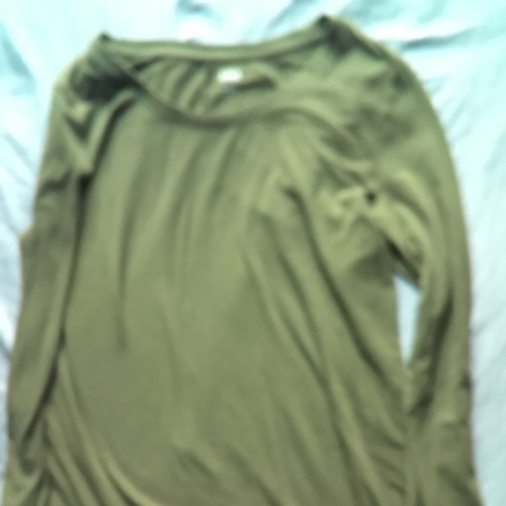 Long sleeve tee